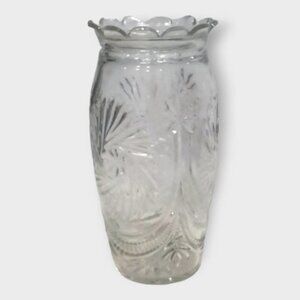 Vintage Large Clear Cut Glass‎ Pinwheel Patterned Scalloped Rim Vase